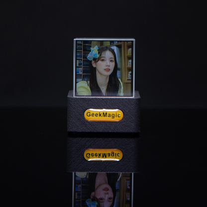 HoloCube Smart Crystal Display – Real-Time Weather, Time, GIFs & Bitcoin Crypto / Stocks (GeekMagic)