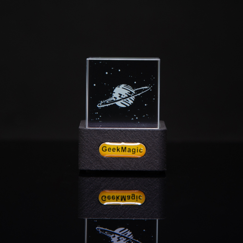 HoloCube Smart Crystal Display – Real-Time Weather, Time, GIFs & Bitcoin Crypto / Stocks (GeekMagic)